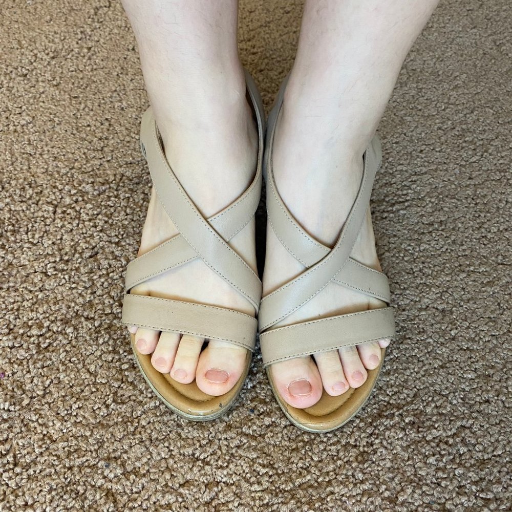 Heel Sandals (Very comfortable) in size 6.